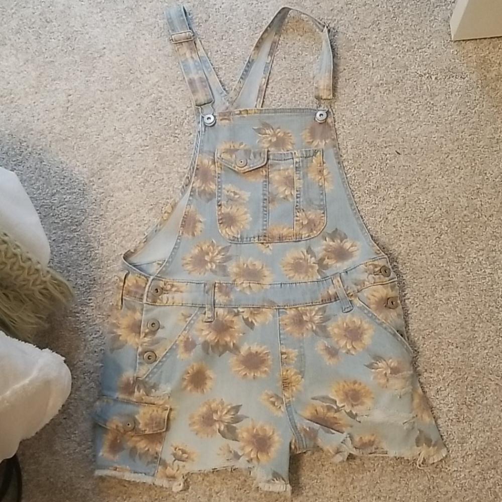 Sunflower light wash overalls NWOT